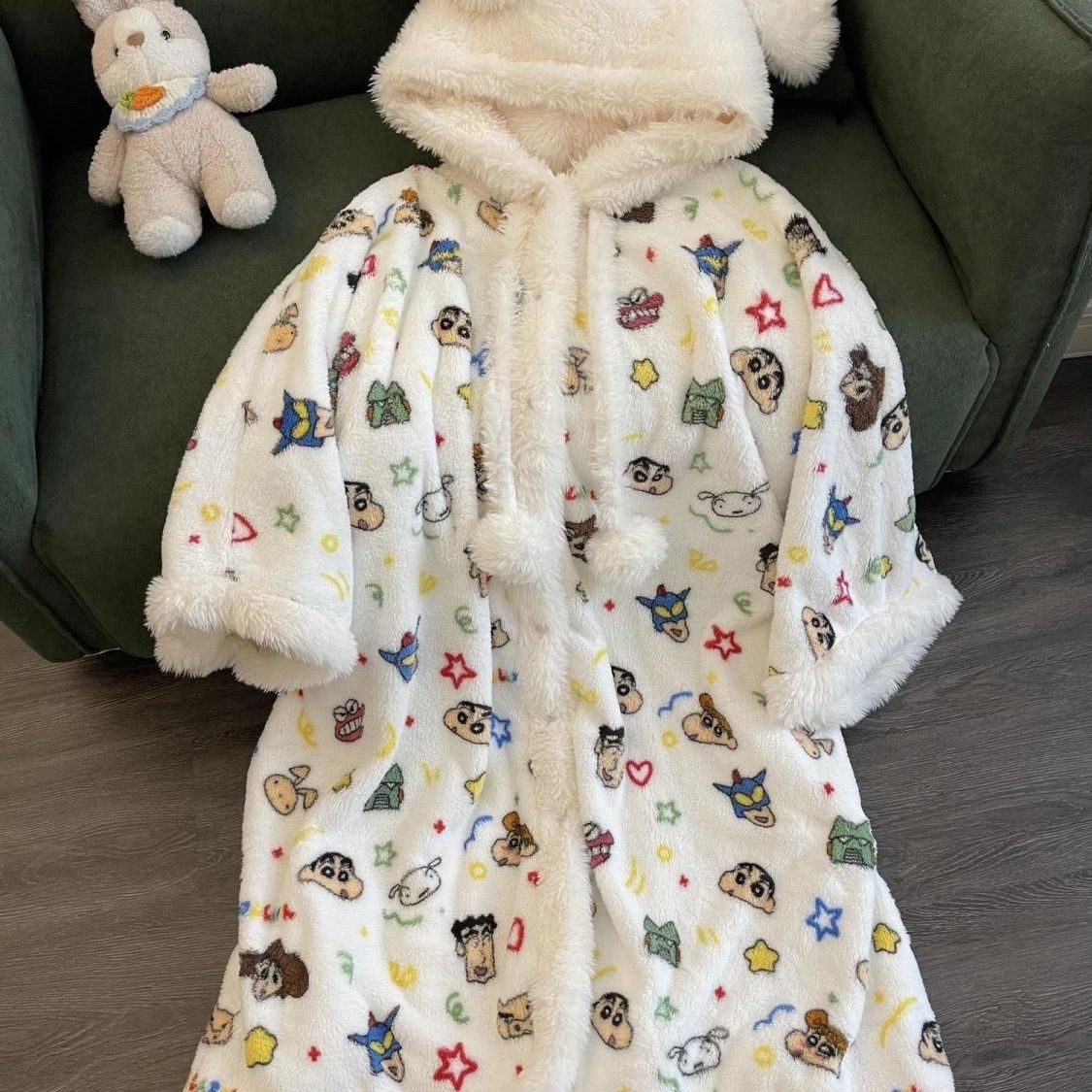 Crayon Shin-chan cartoon coral - đánh giá và giá Bathrobe